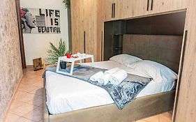 Appartamento Comodo Alla Metro Ideale Per Coppie E Famiglie, Casa Costa